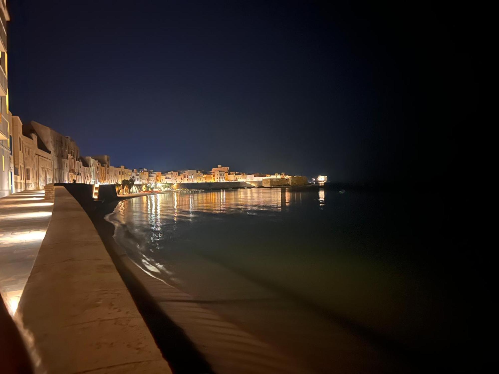 Attico Vista Mare Trapani Apartment ภายนอก รูปภาพ