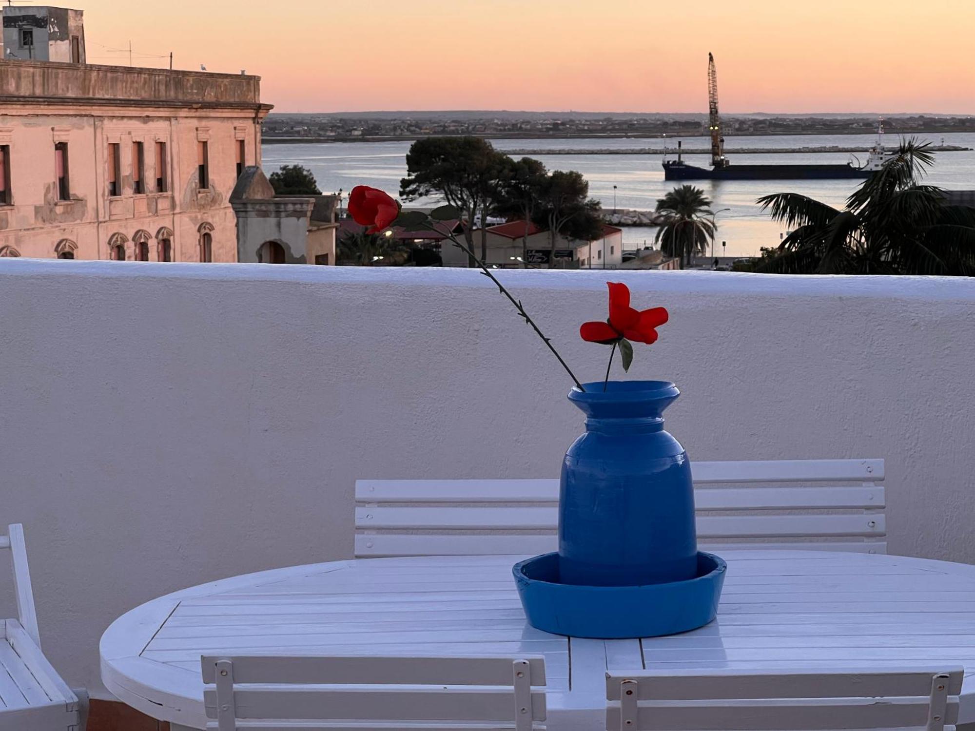 Attico Vista Mare Trapani Apartment ภายนอก รูปภาพ