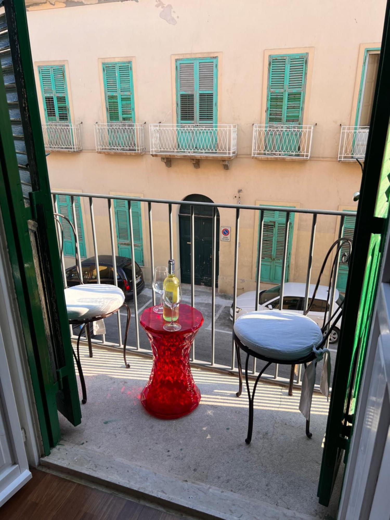 Attico Vista Mare Trapani Apartment ภายนอก รูปภาพ